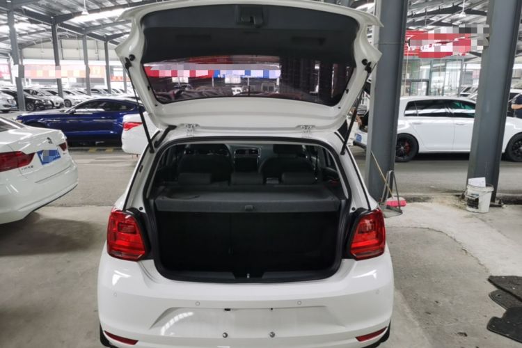 Used Volkswagen Polo 2016 1.6L Automatic Comfort Model Trunk