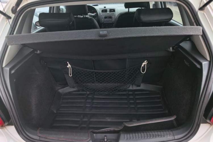 Used Volkswagen Polo 2016 1.6L Automatic Comfort Model Trunk