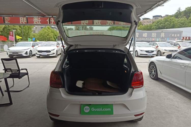 Used Volkswagen Polo 2016 1.6L Automatic Comfort Model Trunk