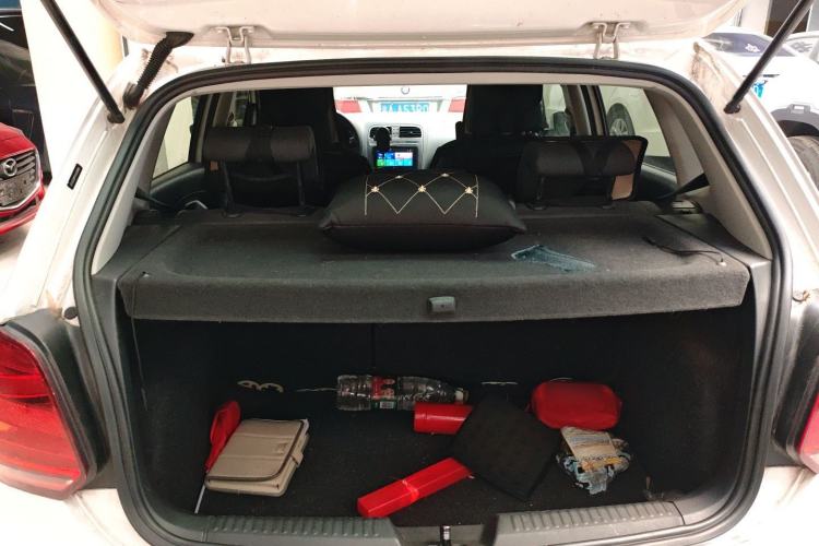Used Volkswagen Polo 2016 1.6L Automatic Comfort Model Trunk