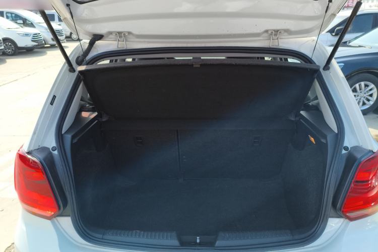 Used Volkswagen Polo 2016 1.6L Automatic Luxury Model Trunk