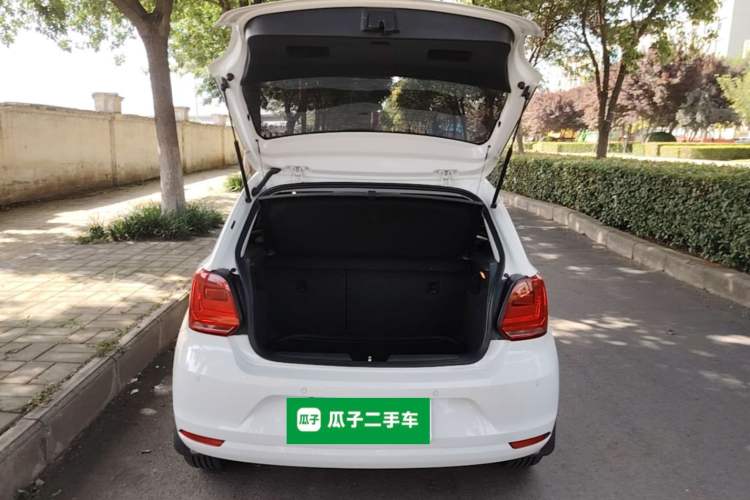 Used Volkswagen Polo 2016 1.6L Automatic Comfort Model Trunk