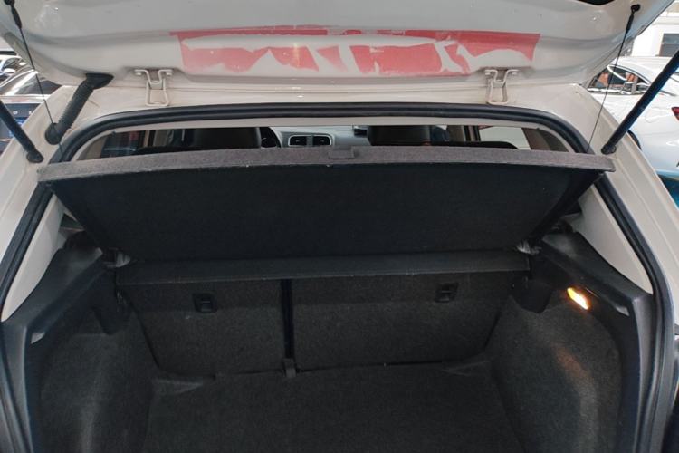 Used Volkswagen Polo 2016 1.6L Automatic Comfort Model Trunk