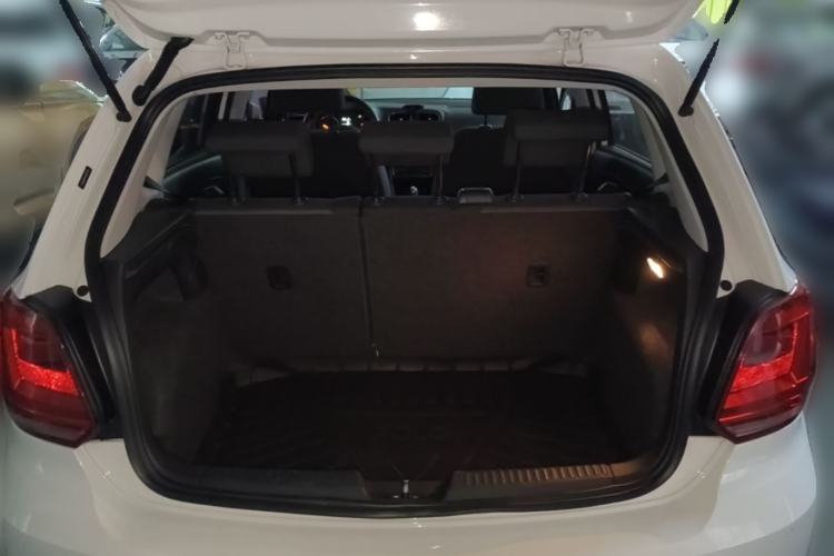 Used Volkswagen Polo 2016 1.6L Automatic Comfort Model Trunk