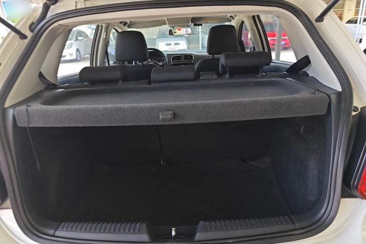 Used Volkswagen Polo 2016 1.6L Automatic Comfort Model Trunk