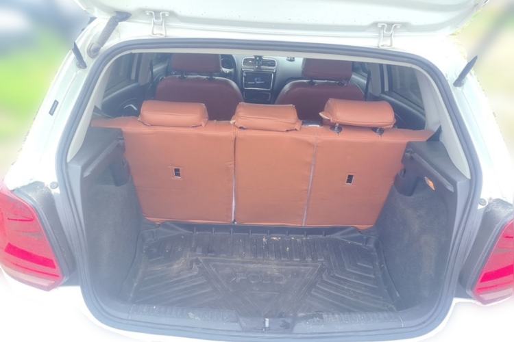 Used Volkswagen Polo 2016 1.6L Automatic Comfort Model Trunk
