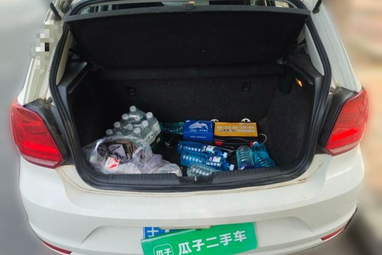 Used Volkswagen Polo 2016 1.4L Manual Fashion Model Trunk