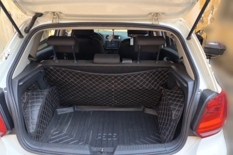 Used Volkswagen Polo 2016 1.4L Manual Fashion Model Trunk