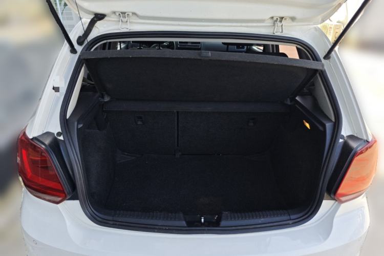 Used Volkswagen Polo 2016 1.6L Automatic Comfort Model Trunk