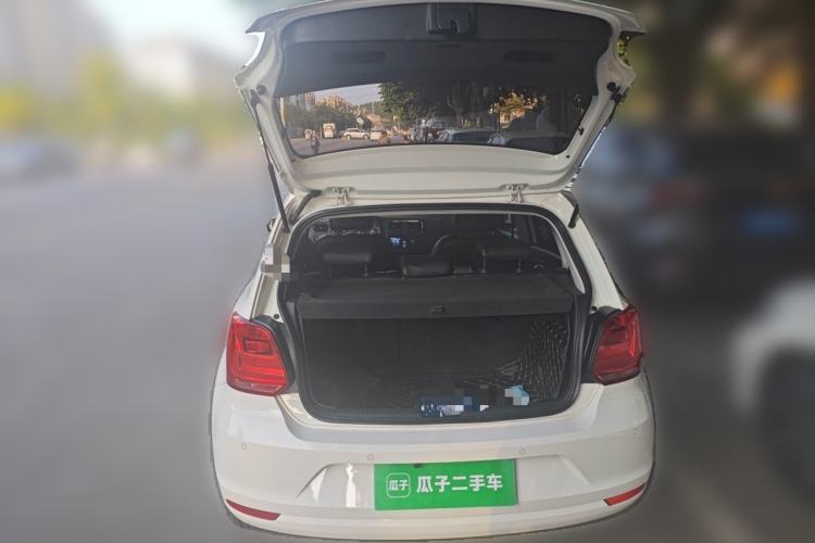 Used Volkswagen Polo 2016 1.6L Automatic Comfort Model Trunk