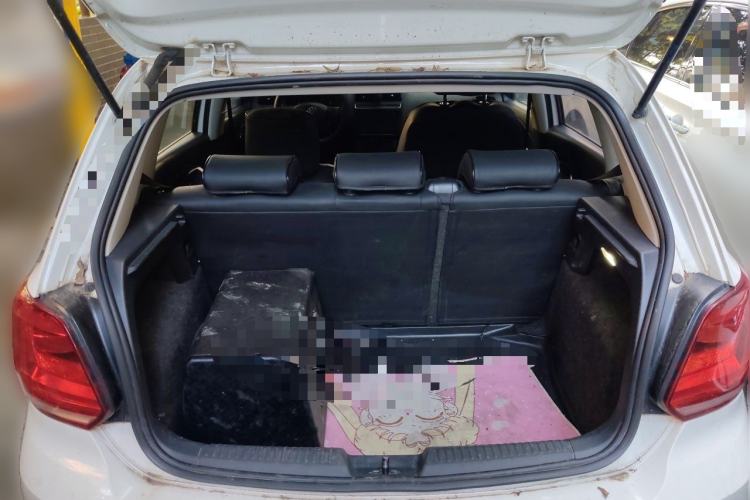 Used Volkswagen Polo 2016 1.4L Manual Fashion Model Trunk