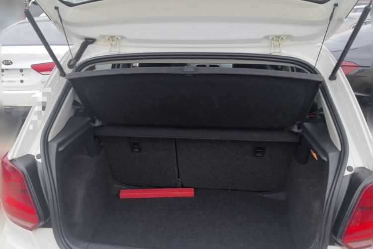 Used Volkswagen Polo 2016 1.6L Automatic Comfort Model Trunk