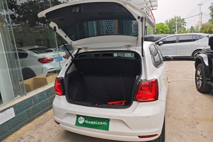 Used Volkswagen Polo 2016 1.6L Automatic Comfort Model Trunk