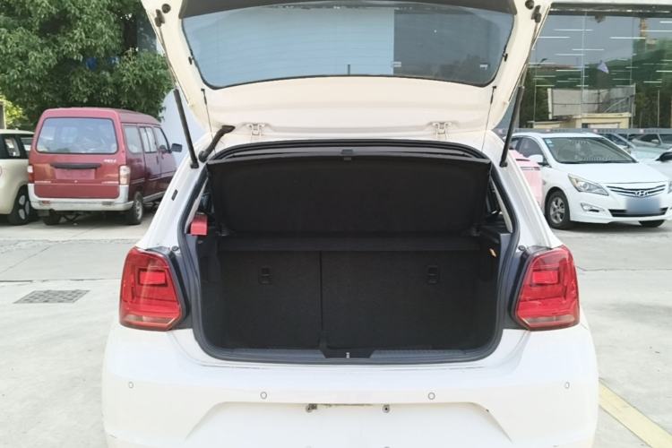 Used Volkswagen Polo 2016 1.6L Automatic Comfort Model Trunk