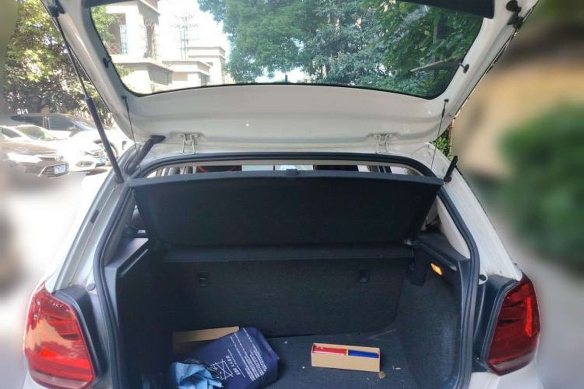Used Volkswagen Polo 2016 1.4L Manual Fashion Model Trunk