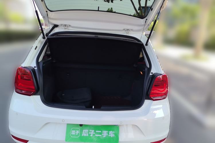 Used Volkswagen Polo 2016 1.6L Automatic Comfort Model Trunk