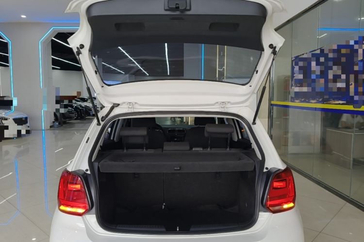 Used Volkswagen Polo 2016 1.6L Automatic Comfort Model Trunk