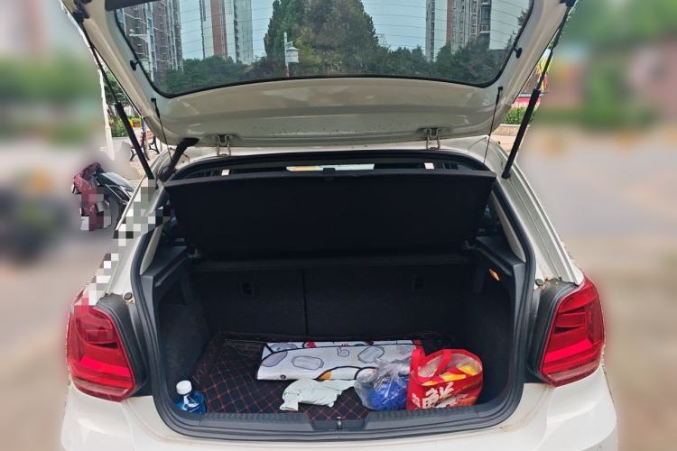 Used Volkswagen Polo 2016 1.6L Automatic Comfort Model Trunk