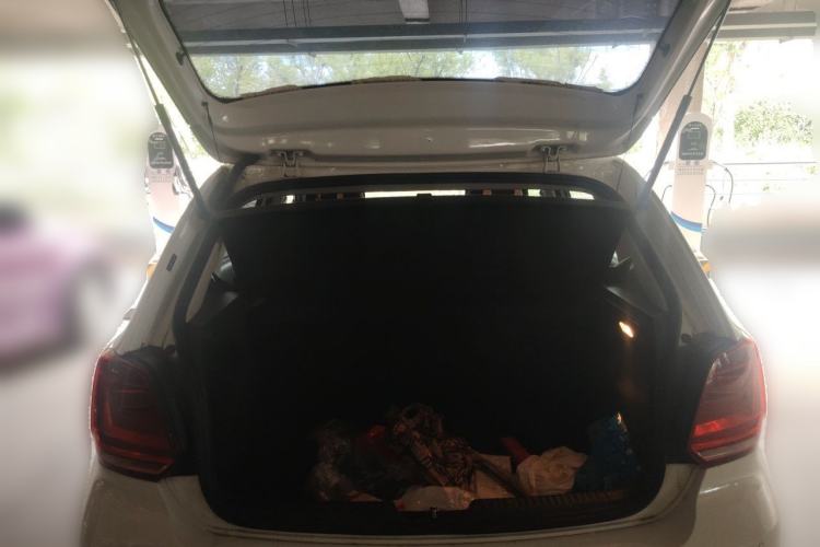 Used Volkswagen Polo 2016 1.6L Automatic Comfort Model Trunk