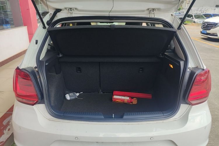 Used Volkswagen Polo 2016 1.6L Automatic Comfort Model Trunk