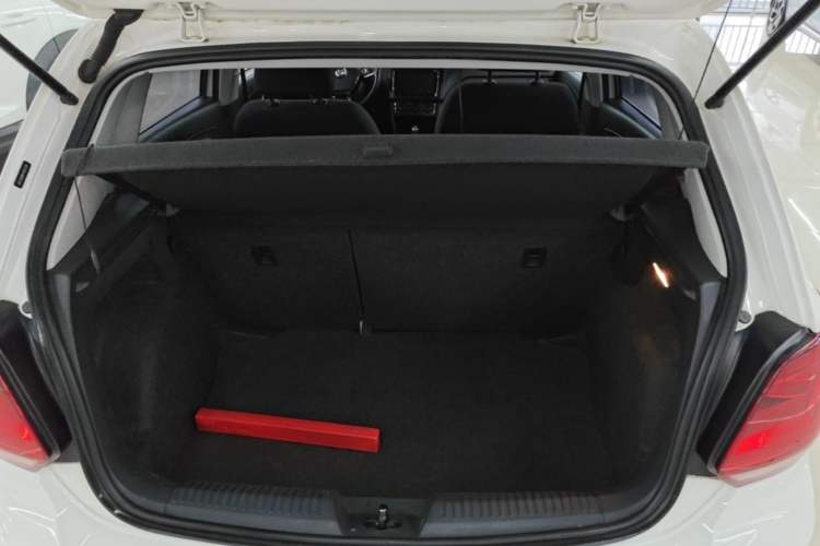 Used Volkswagen Polo 2016 1.6L Automatic Comfort Model Trunk