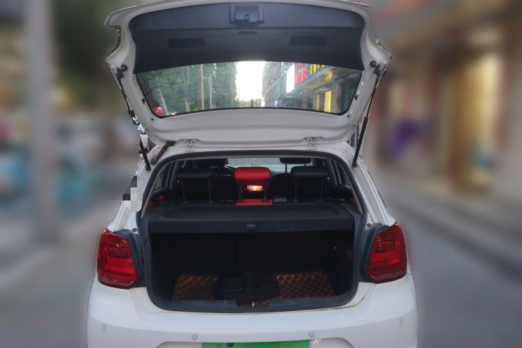 Used Volkswagen Polo 2016 1.6L Automatic Comfort Model Trunk