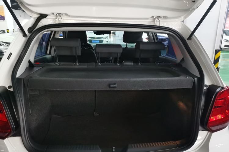 Used Volkswagen Polo 2016 1.6L Automatic Comfort Model Trunk