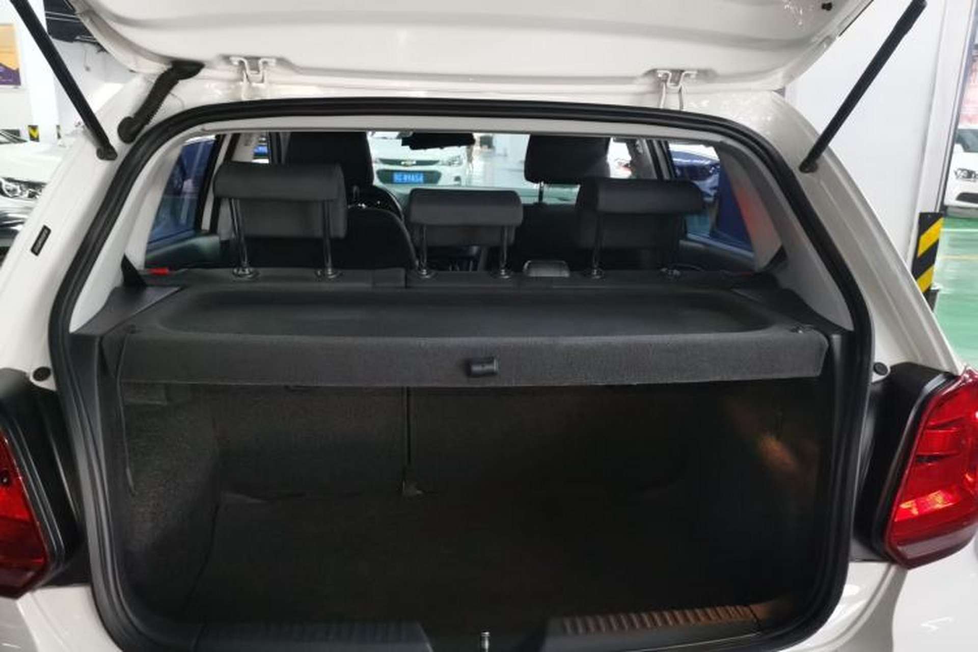 Used Volkswagen Polo 2016 1.6L Automatic Comfort Model Trunk