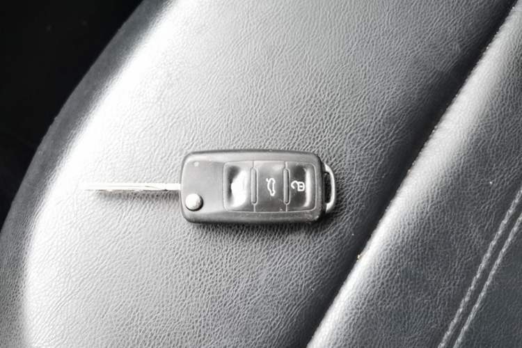 Used Volkswagen Polo 2016 1.6L Automatic Comfort Model Vehicle Key