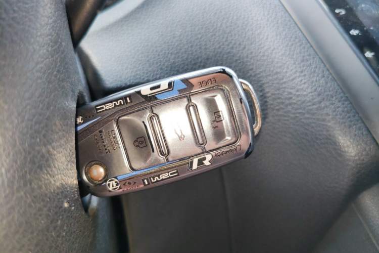 Used Volkswagen Polo 2016 1.4L Manual Fashion Model Vehicle Key