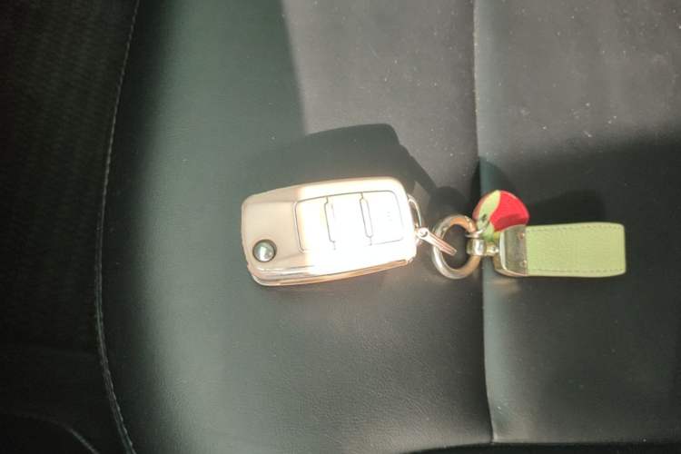 Used Volkswagen Polo 2016 1.6L Automatic Comfort Model Vehicle Key