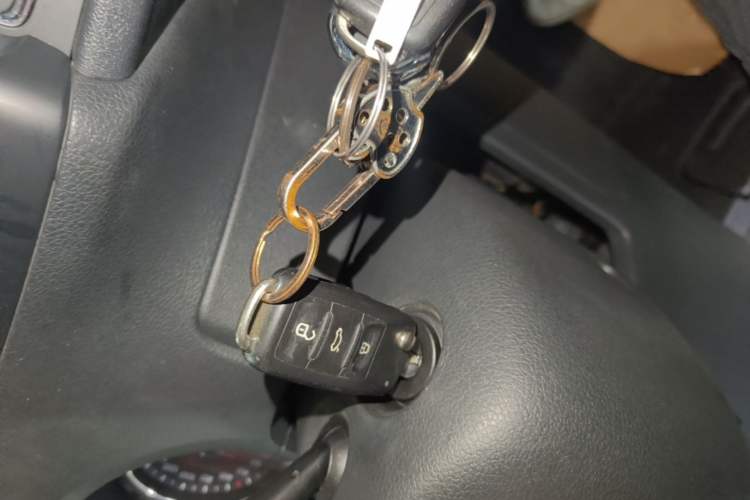 Used Volkswagen Polo 2016 1.6L Automatic Comfort Model Vehicle Key