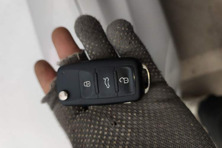 Used Volkswagen Polo 2016 1.6L Automatic Comfort Model Vehicle Key