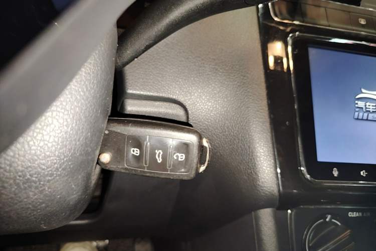 Used Volkswagen Polo 2016 1.6L Automatic Comfort Model Vehicle Key