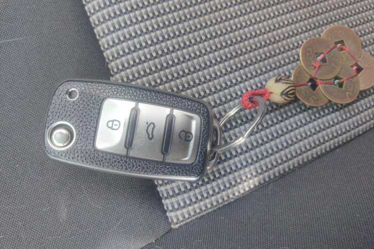 Used Volkswagen Polo 2016 1.4L Manual Fashion Model Vehicle Key
