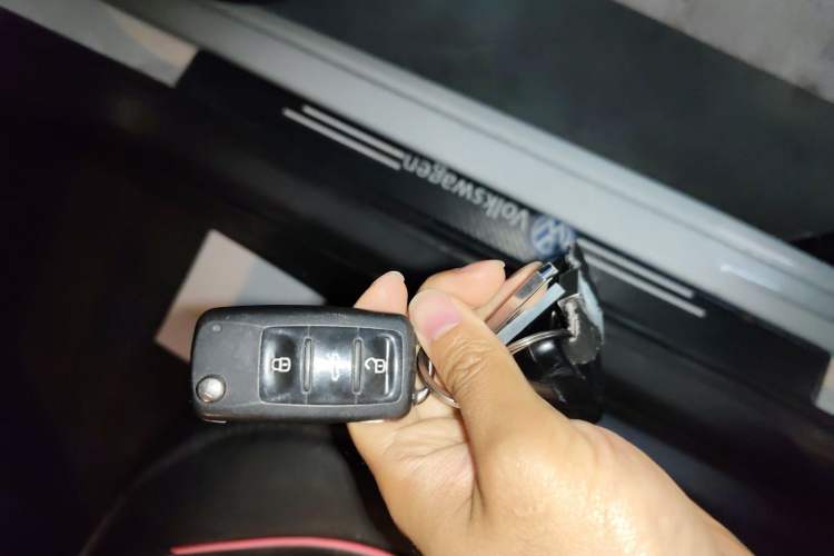 Used Volkswagen Polo 2016 1.4L Manual Fashion Model Vehicle Key