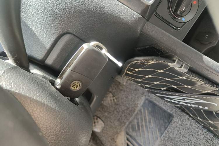 Used Volkswagen Polo 2016 1.4L Manual Fashion Model Vehicle Key