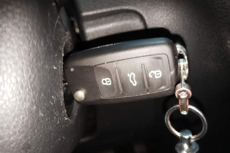 Used Volkswagen Polo 2016 1.6L Automatic Comfort Model Vehicle Key
