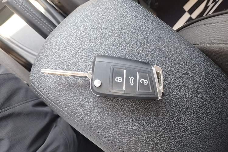 Used Volkswagen Polo 2016 1.6L Automatic Comfort Model Vehicle Key