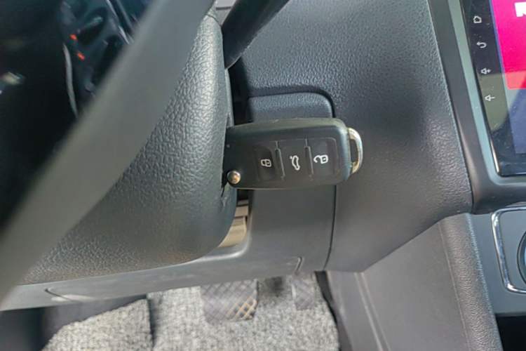 Used Volkswagen Polo 2016 1.6L Automatic Comfort Model Vehicle Key