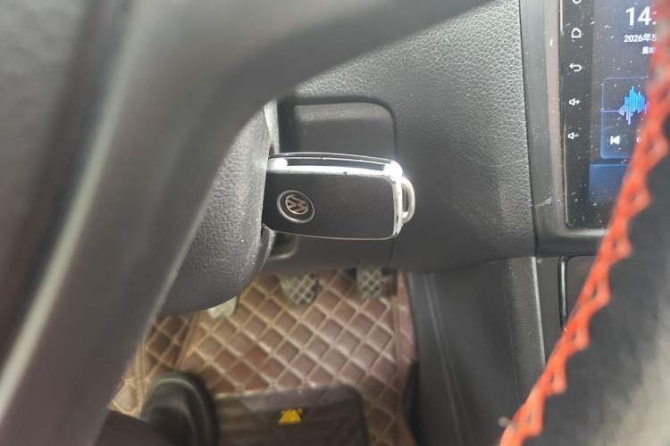 Used Volkswagen Polo 2016 1.4L Manual Fashion Model Vehicle Key