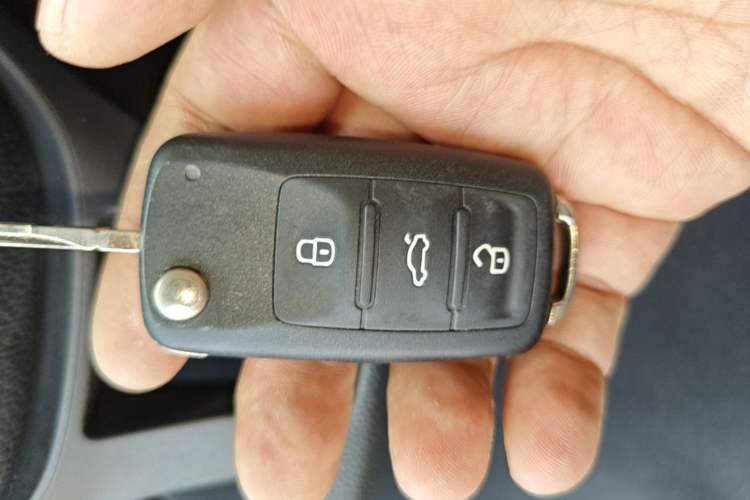 Used Volkswagen Polo 2016 1.4L Manual Fashion Model Vehicle Key