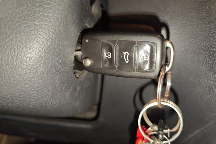 Used Volkswagen Polo 2016 1.4L Automatic Trendy Model Vehicle Key