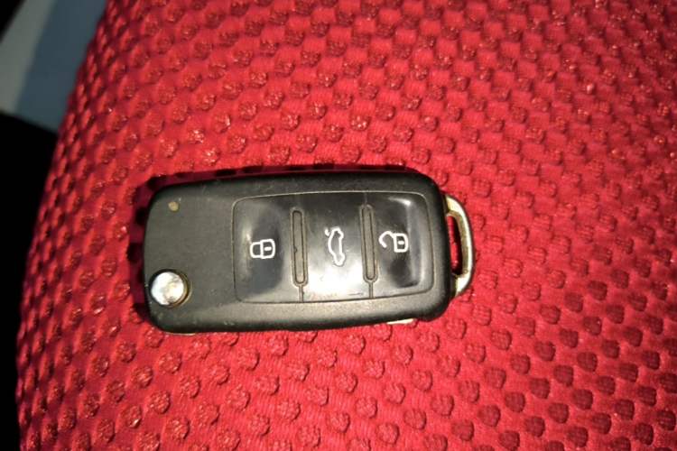 Used Volkswagen Polo 2016 1.4L Manual Fashion Model Vehicle Key