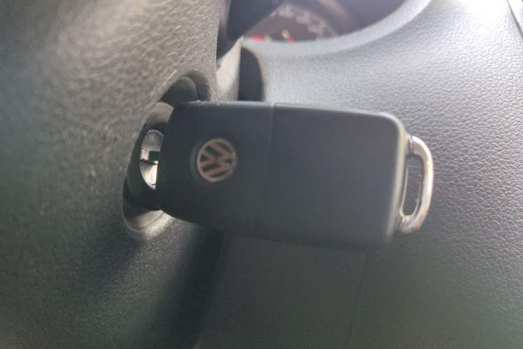 Used Volkswagen Polo 2016 1.4L Manual Fashion Model Vehicle Key