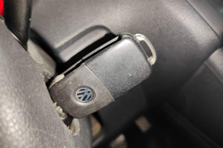 Used Volkswagen Polo 2016 1.4L Manual Fashion Model Vehicle Key