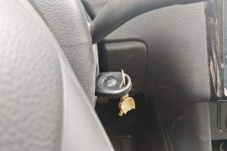 Used Volkswagen Polo 2016 1.4L Manual Fashion Model Vehicle Key