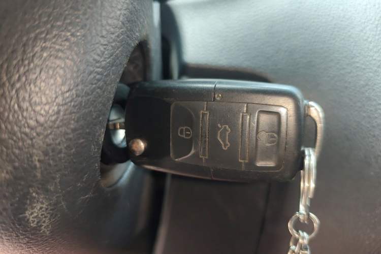 Used Volkswagen Polo 2016 1.4L Manual Fashion Model Vehicle Key