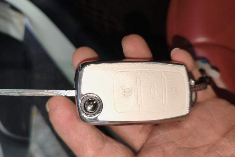 Used Volkswagen Polo 2016 1.6L Automatic Comfort Model Vehicle Key