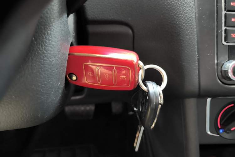 Used Volkswagen Polo 2016 1.6L Automatic Comfort Model Vehicle Key